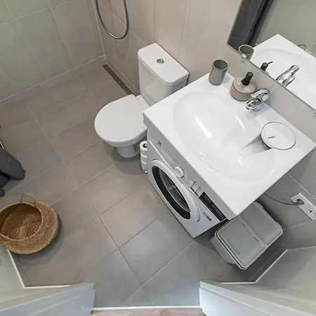 G-47 Near The Parliament - Self Check In Апартаменты