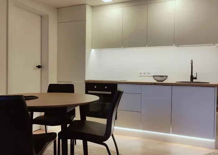 G-47 Near The Parliament - Self Check In *